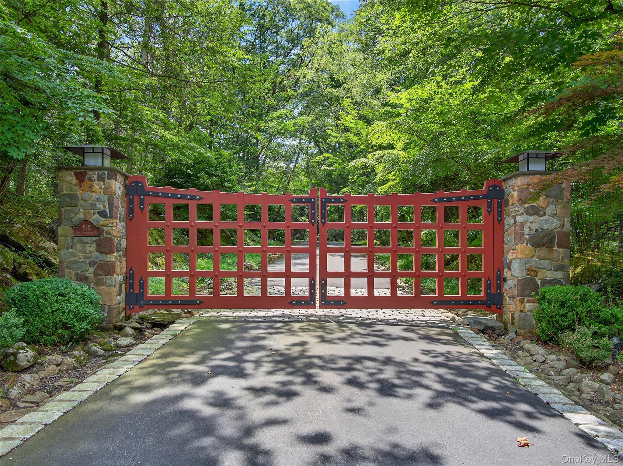 6 Old Cranberry Road Sloatsburg, NY 10974 - Photo 7 of 13 View of gate