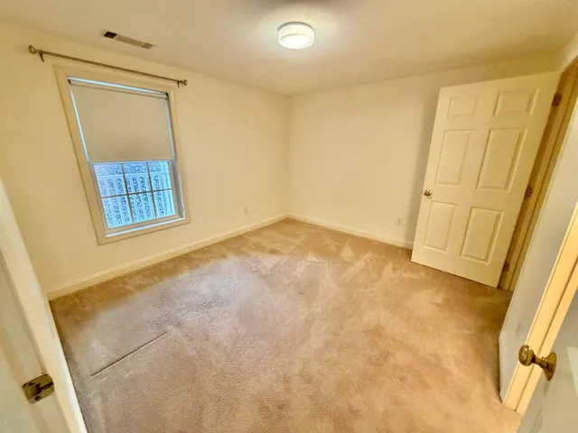 $324,900 | 14 Vista Ridge Drive, Unit 60, Londonderry, NH 03053