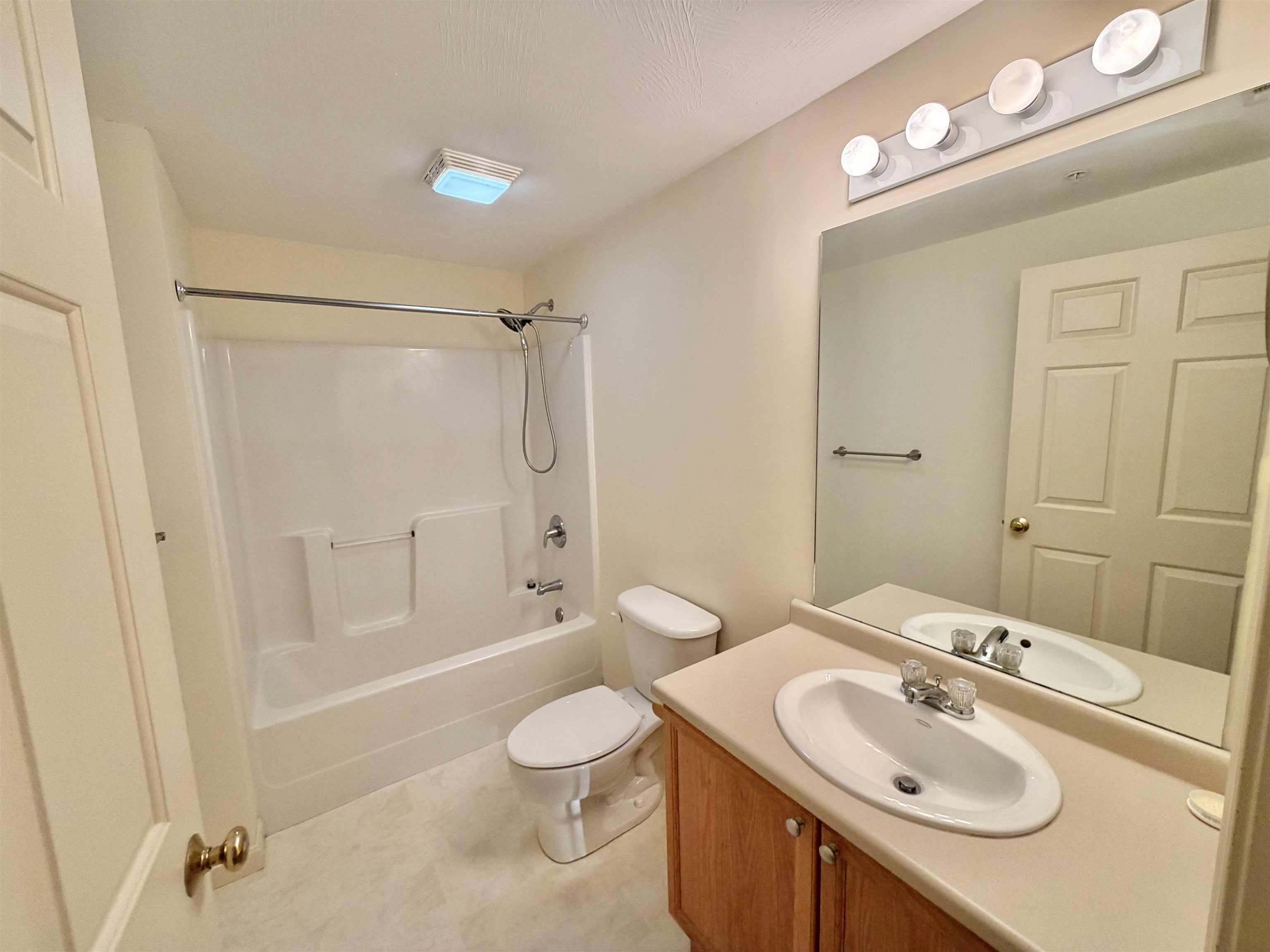 14 Vista Ridge Drive, Unit 60 Londonderry, NH 03053 - Photo 19 of 22