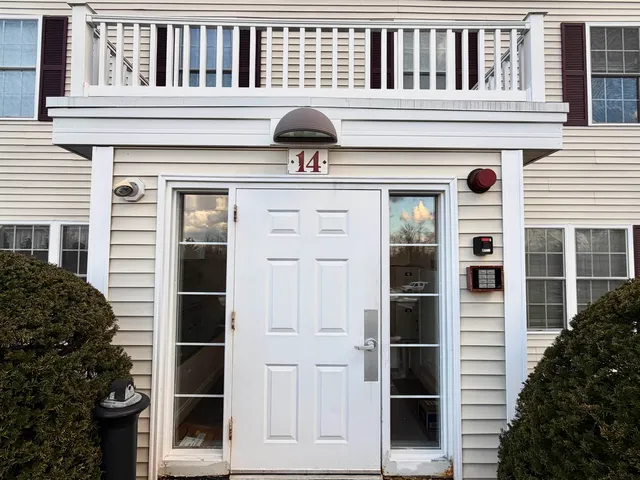 $324,900 | 14 Vista Ridge Drive, Unit 60, Londonderry, NH 03053