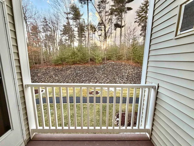 $324,900 | 14 Vista Ridge Drive, Unit 60, Londonderry, NH 03053