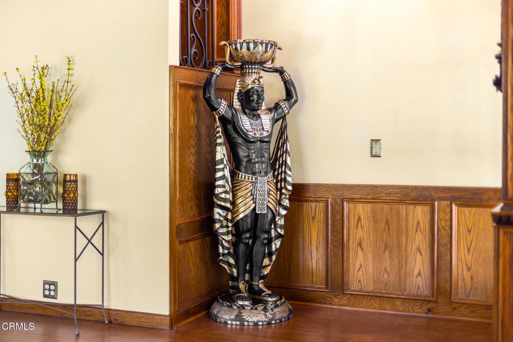 10484 Creek Road Oak View, CA 93022 - Photo 8 of 52 a view of a entryway of the house