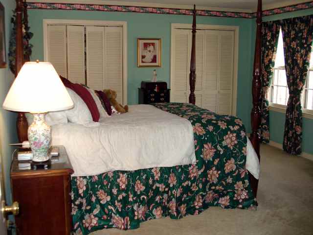 209 Oak Ridge Court Greer, SC 29650 - Photo 5 of 7 Gallery Image 5