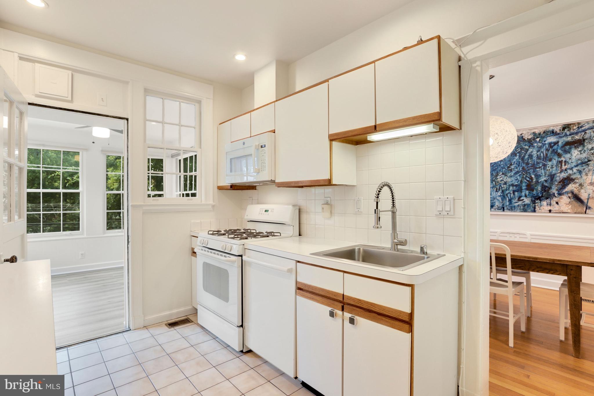 4442 Q Street Northwest Washington, DC 20007 - Photo 17 of 58