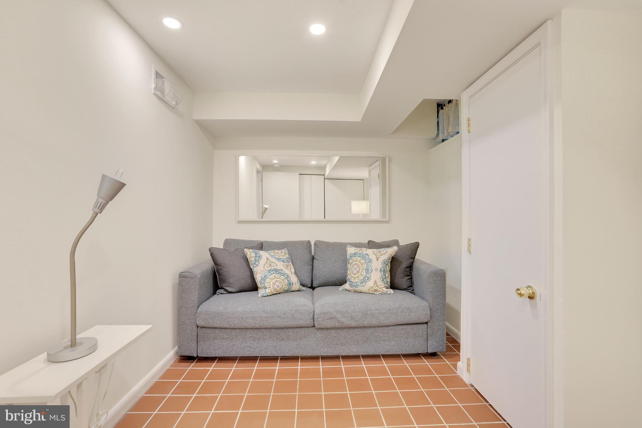 4442 Q Street Northwest Washington, DC 20007 - Photo 39 of 58