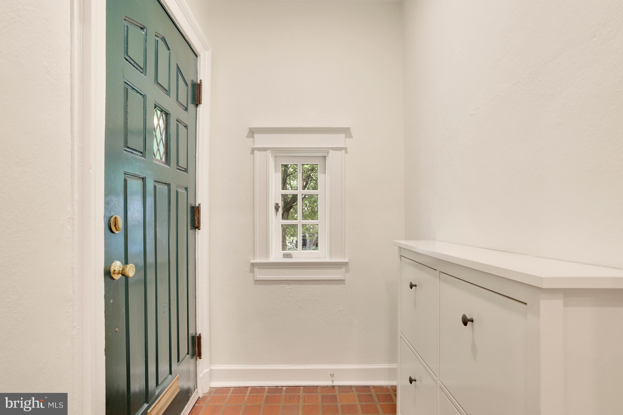 4442 Q Street Northwest Washington, DC 20007 - Photo 7 of 58