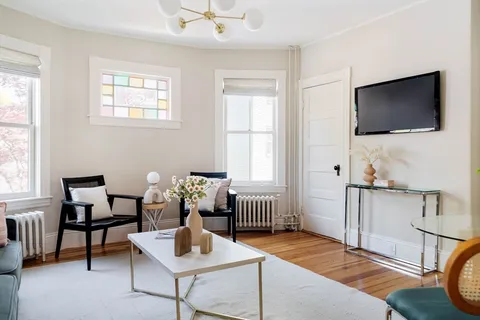$935,000 | 87 Kinnaird Street, Unit 2, Cambridge, MA 02139