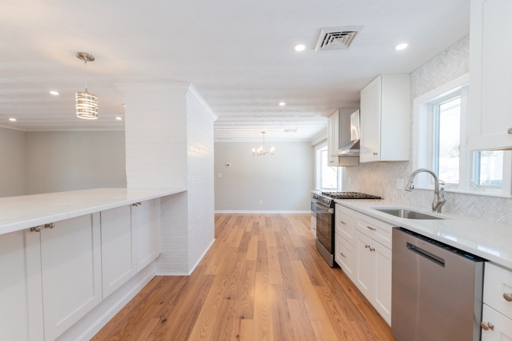 689 Old Connecticut Path Framingham, MA 01701 - Photo 17 of 35