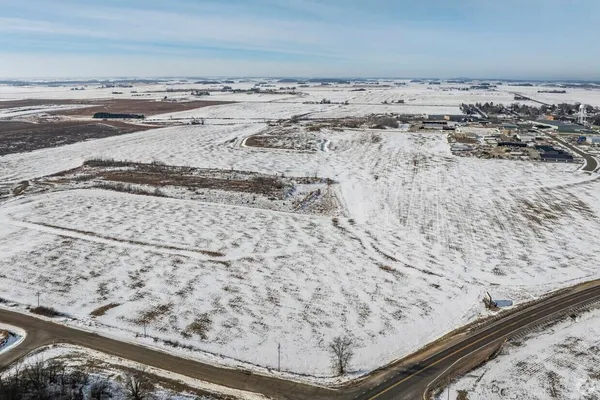 $10,000,000 | 51 Highway, Arlington, WI 53911