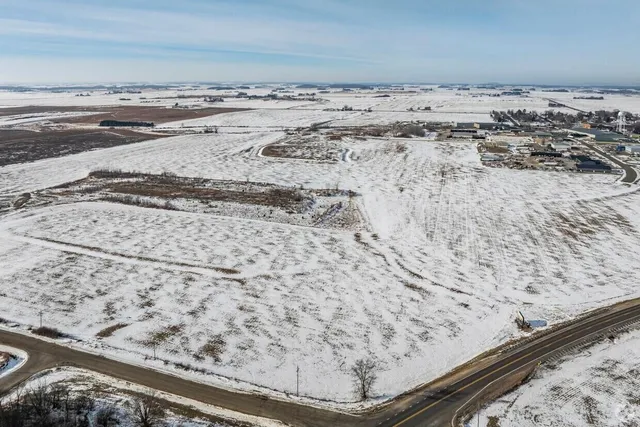 $10,000,000 | 51 Highway, Arlington, WI 53911