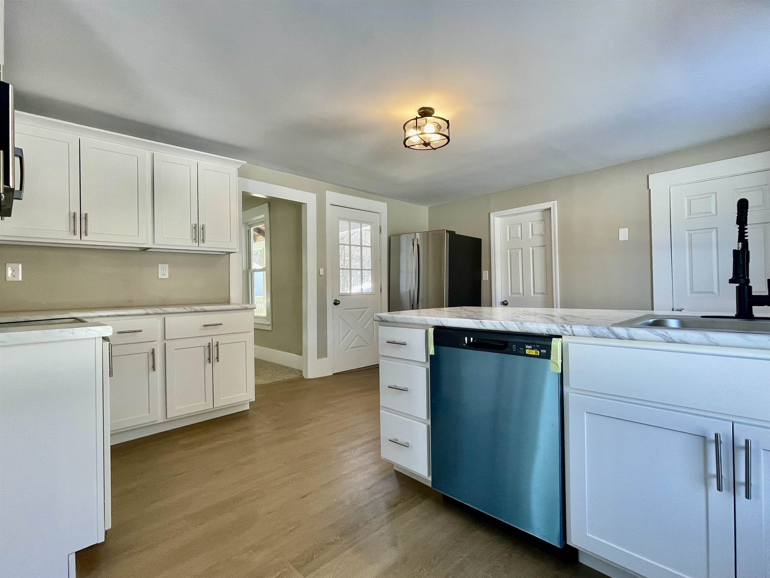 18 River Road Concord, NH 03303 - Photo 2 of 31