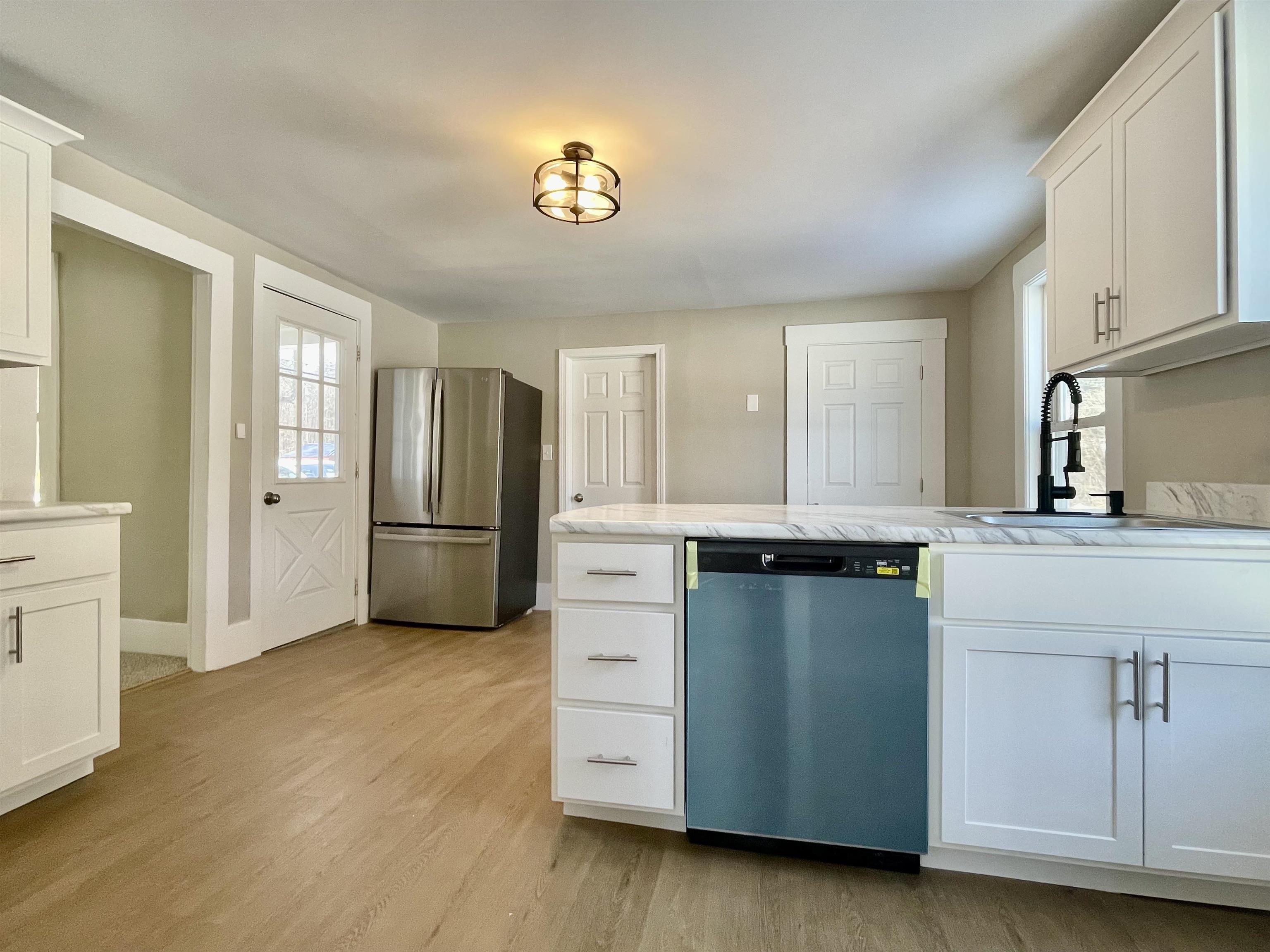 18 River Road Concord, NH 03303 - Photo 3 of 31