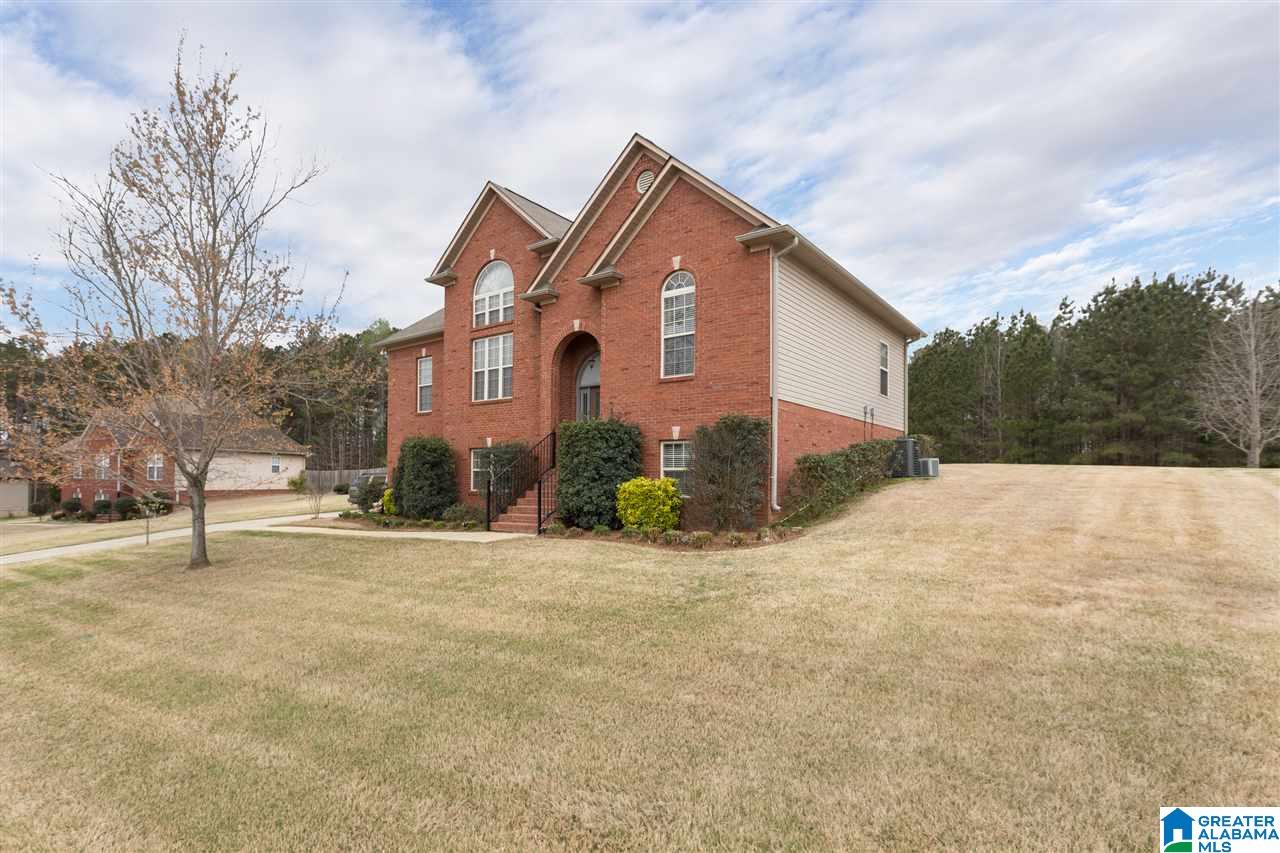 585 Ridgefield Way Odenville, AL 35120 - Photo 2 of 36