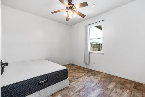 $2,600 | 4502 Park Trail Lane, Pasadena, TX 77505