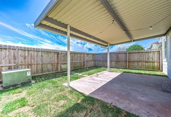 $2,600 | 4502 Park Trail Lane, Pasadena, TX 77505