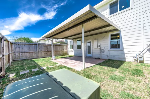 $2,600 | 4502 Park Trail Lane, Pasadena, TX 77505