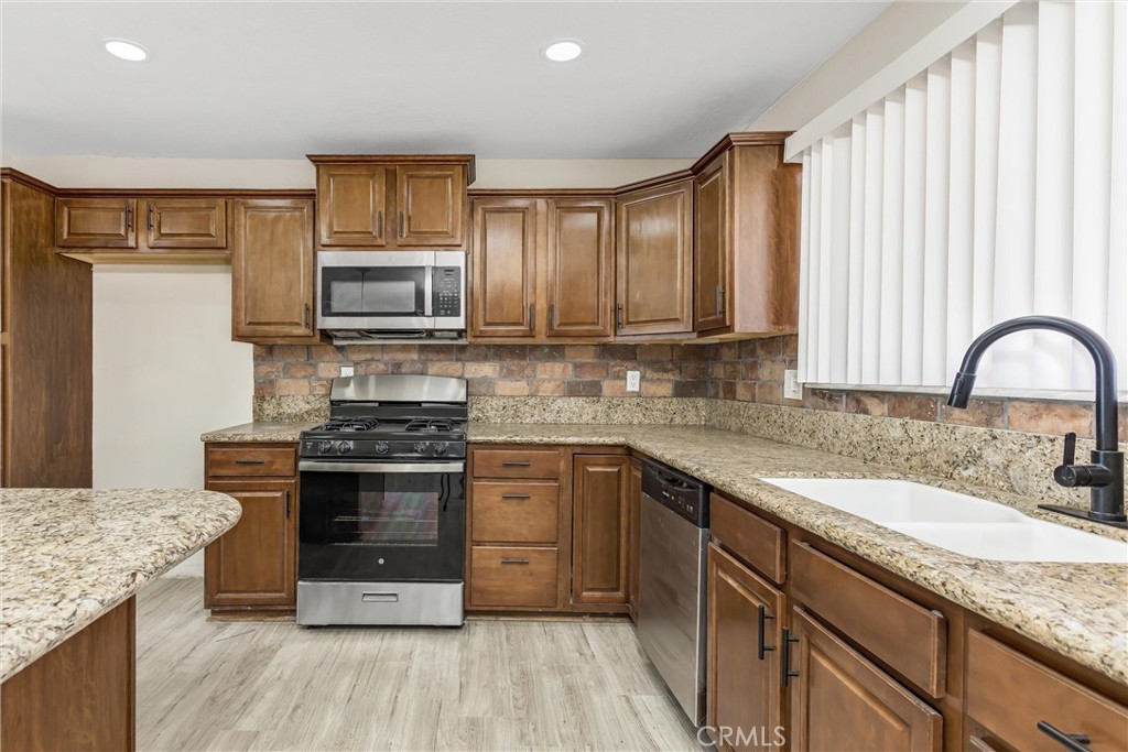 19891 Talihina Road Apple Valley, CA 92307 - Photo 26 of 81