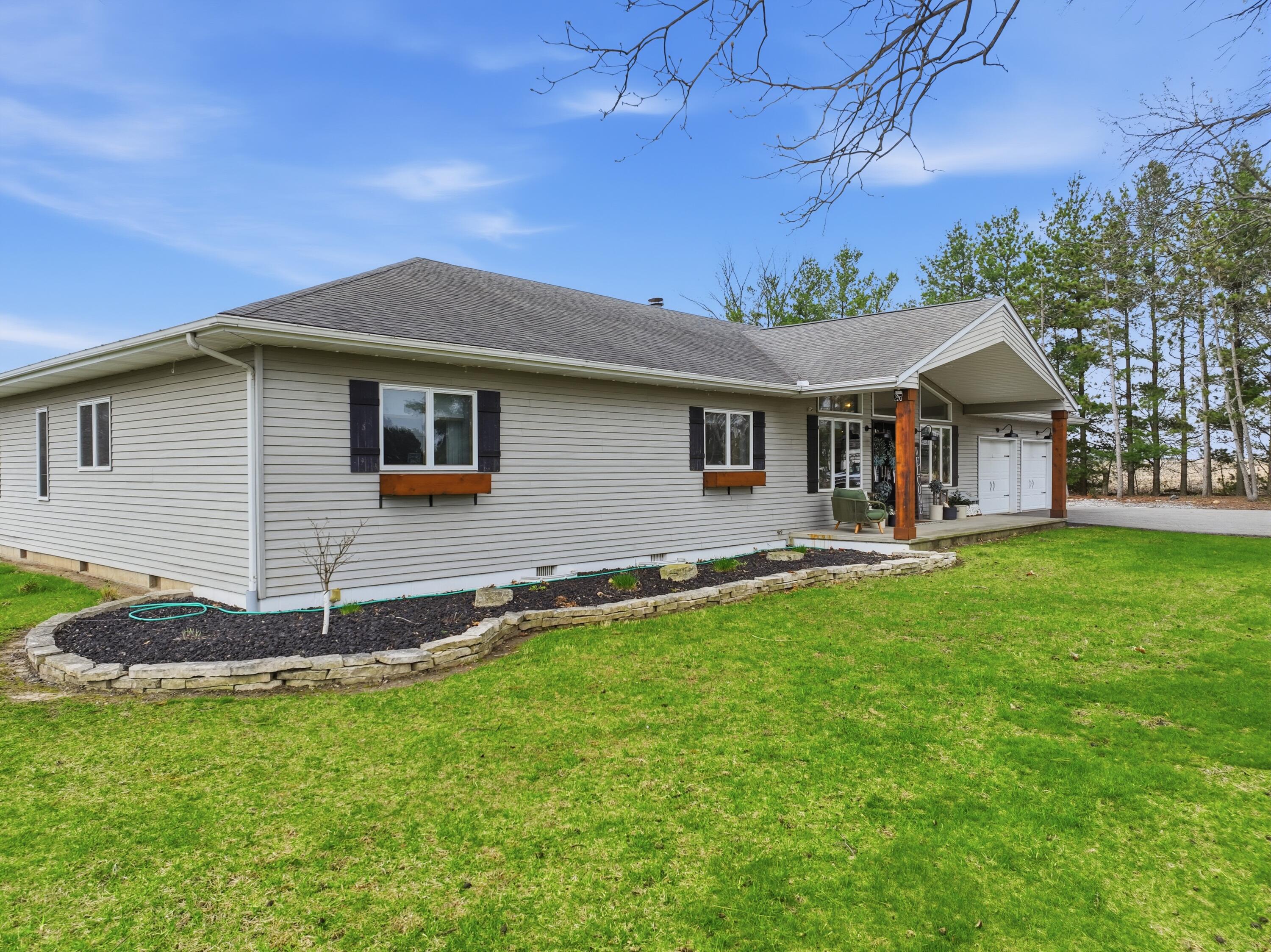 772 West 900 South Hebron, IN 46341 - Photo 2 of 35 3000x2247