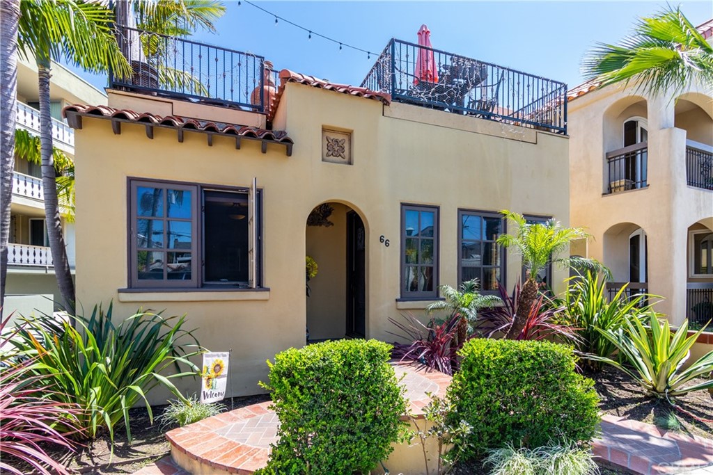 66 Corinthian Walk Long Beach, CA 90803 - Photo 2 of 26 a front view of a house