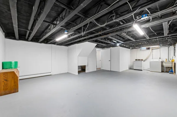 $89,900 | 25229 Franklin Terrace, Unit 5, South Lyon, MI 48178