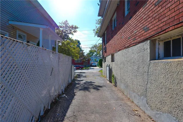 $999,000 | 25 Mallory Avenue | South Beach