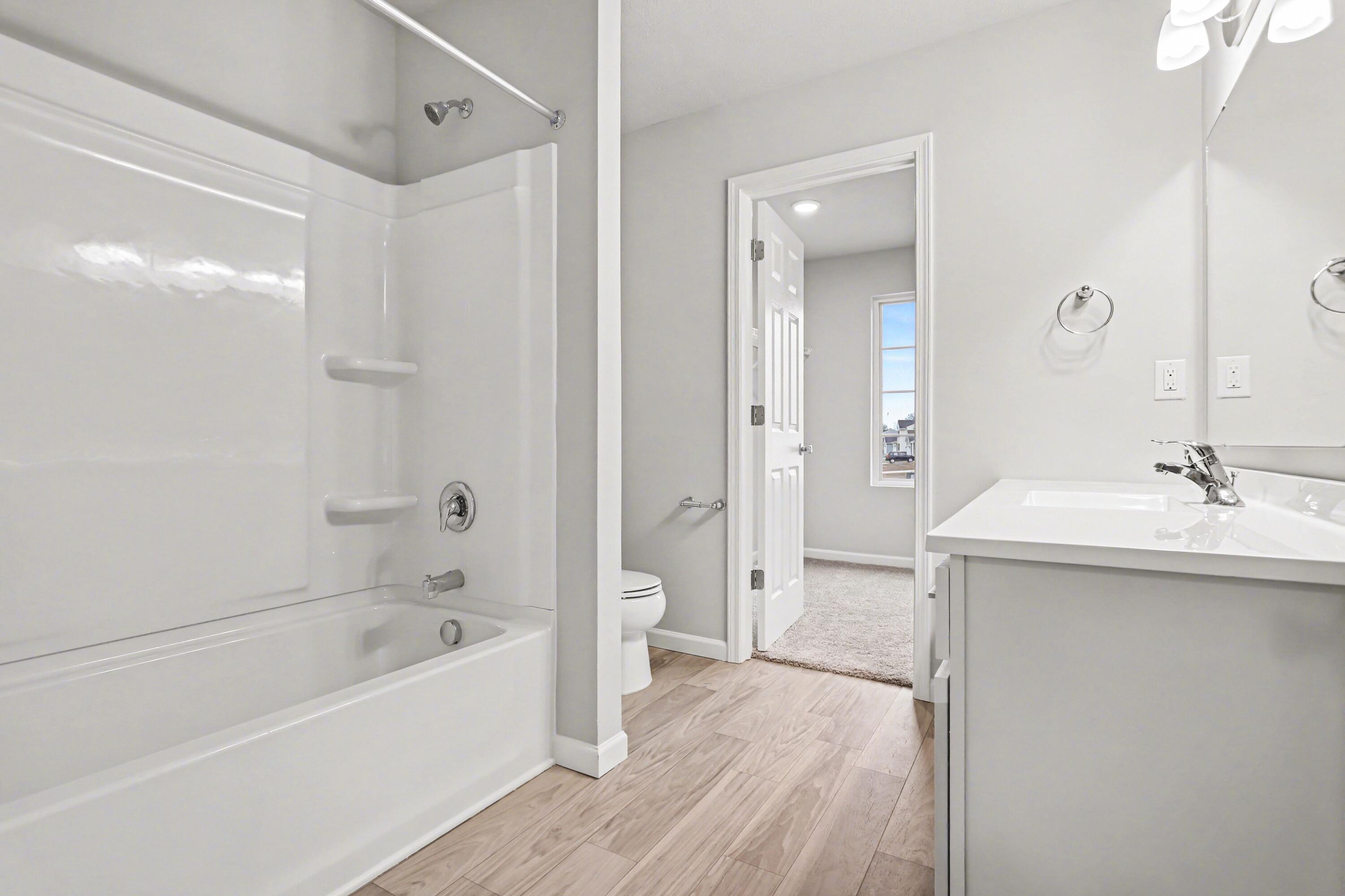 1212 Pine Street Three Rivers, MI 49093 - Photo 13 of 29 MFW035-i2060-Primary Bath_