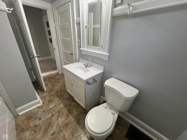 $1,199 | 3248 Central Avenue, Indianapolis, IN 46205