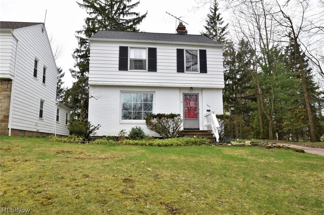 1600 Maplegrove Road Cleveland, OH 44121 - Photo 1 of 33