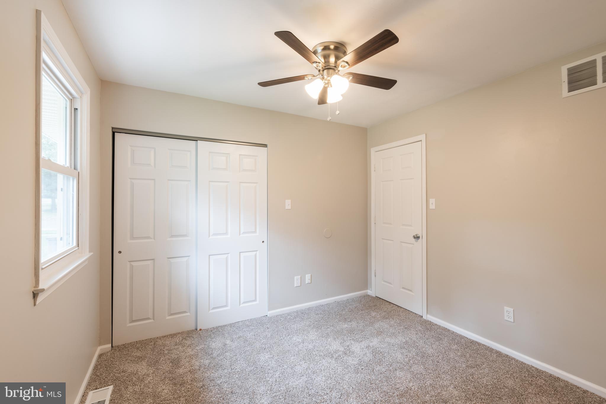 920 Kearsley Road Sicklerville, NJ 08081 - Photo 4 of 25 Gallery Image 4