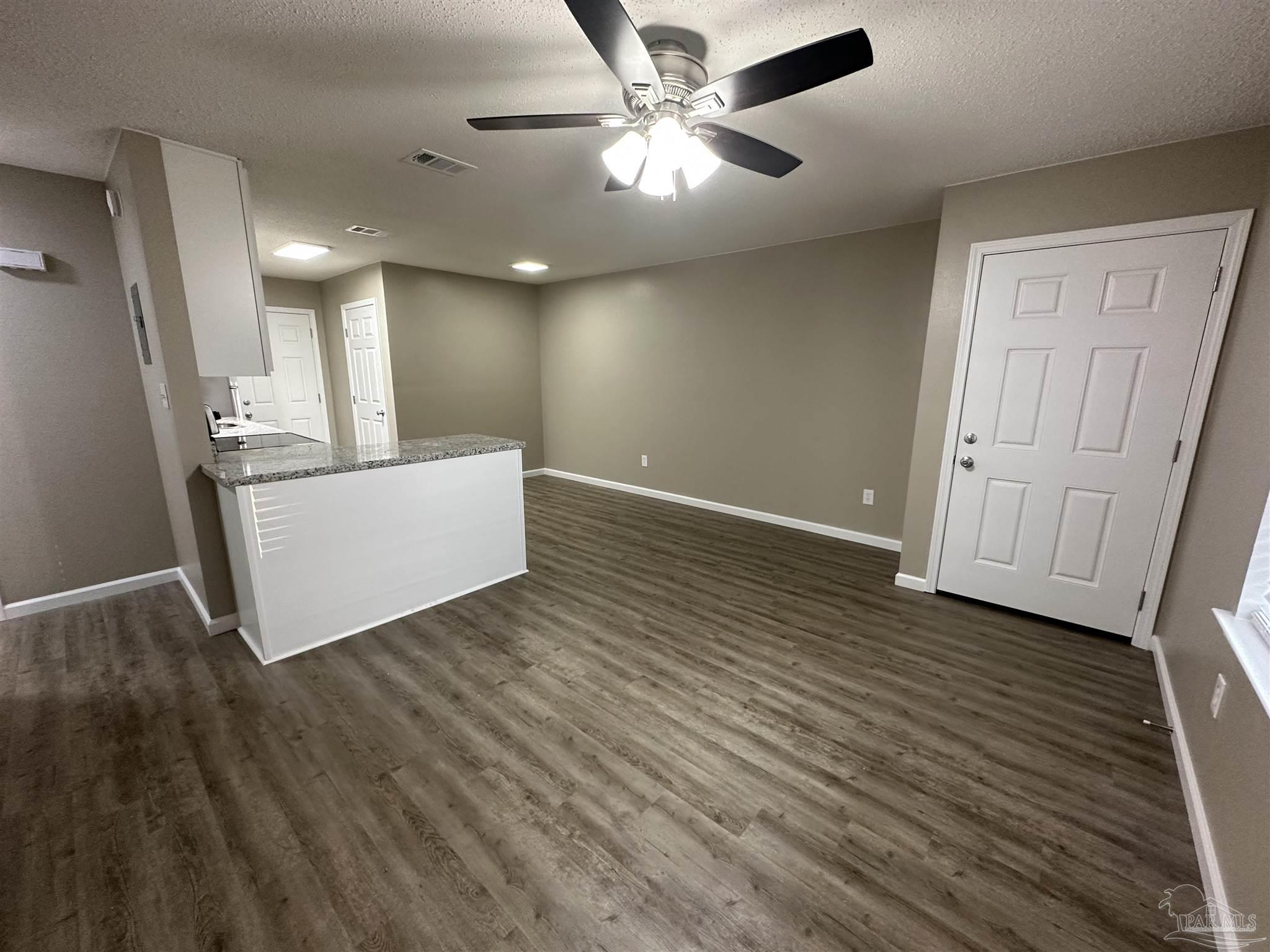 8011 Kipling Street Pensacola, FL 32514 - Photo 4 of 14