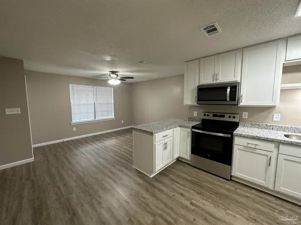 $1,395 | 8011 Kipling Street, Pensacola, FL 32514