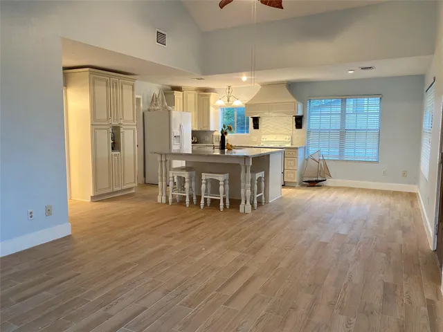 $1,650 | 1578 Railroad Street, San Leon, TX 77539