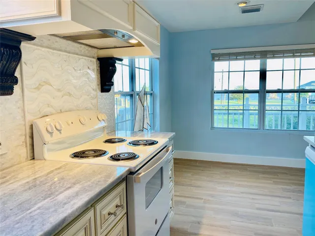 $1,650 | 1578 Railroad Street, San Leon, TX 77539