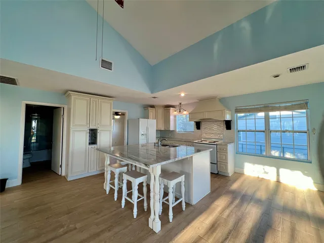 $1,650 | 1578 Railroad Street, San Leon, TX 77539