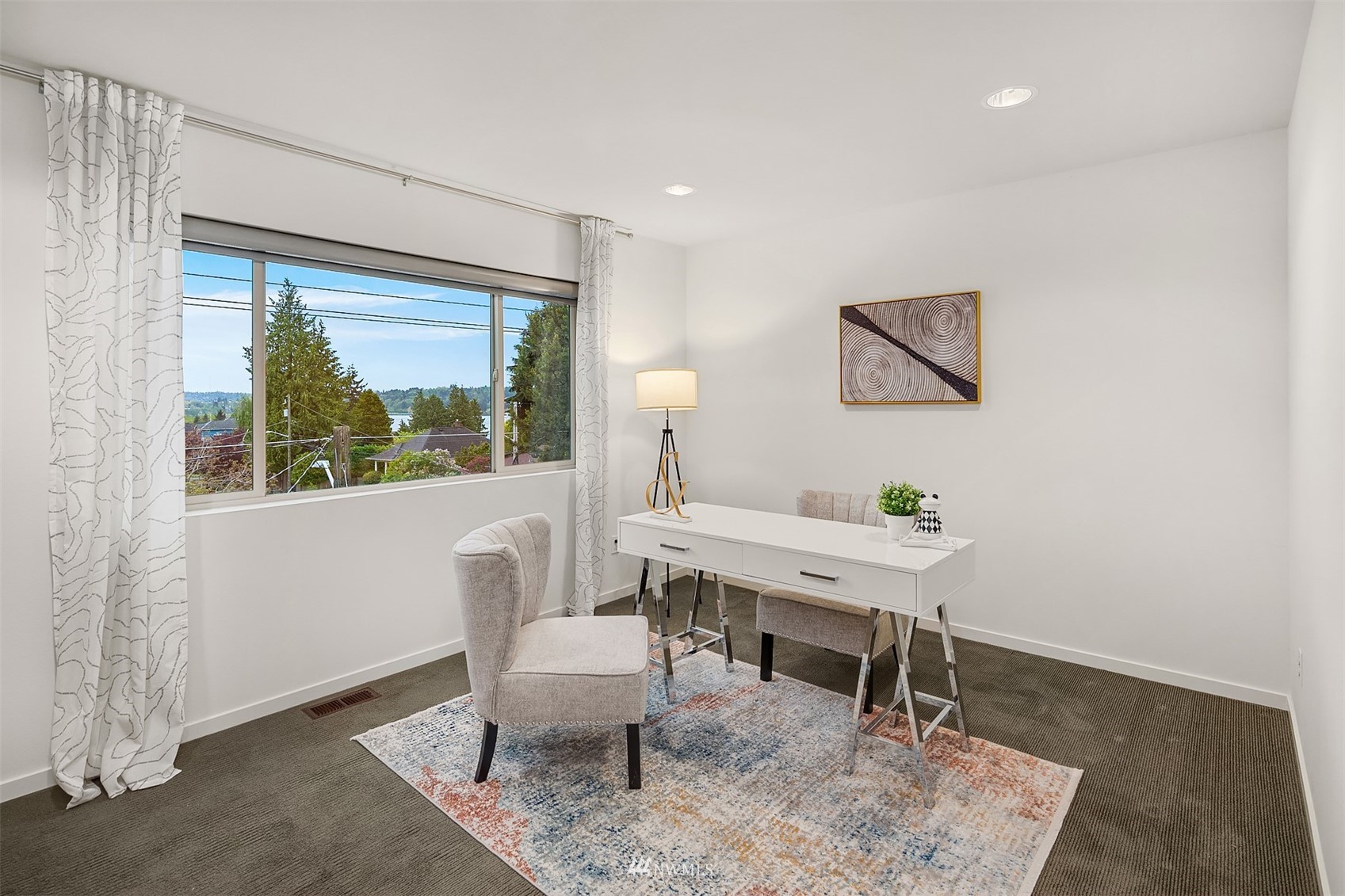 8000 Meridian Avenue North Seattle, WA 98103 - Photo 21 of 33 a workspace with furniture and a window