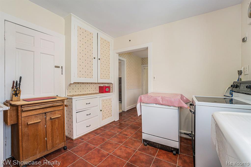 3125 North Adams Road Bloomfield Hills, MI 48304 - Photo 12 of 35 Gallery Image 12