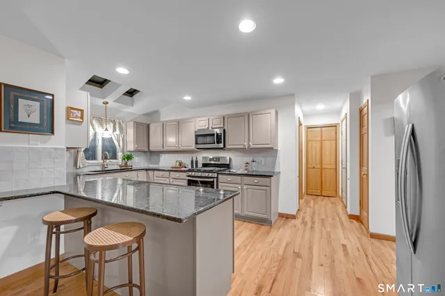 $525,000 | 209 Cemetery Road, Canterbury, CT 06331