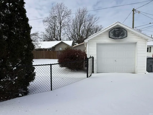 $1,195 | 2614 East Gum Street, Evansville, IN 47714