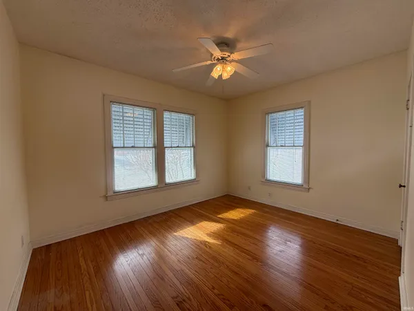 $1,195 | 2614 East Gum Street, Evansville, IN 47714
