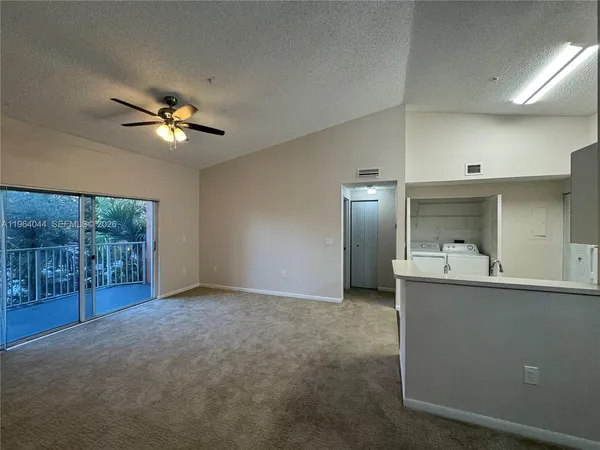 $2,000 | 6936 Southwest 39th Street, Unit D303, Davie, FL 33314