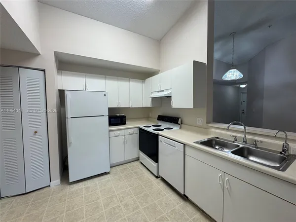 $2,000 | 6936 Southwest 39th Street, Unit D303, Davie, FL 33314