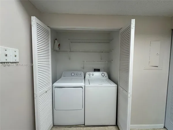 $2,000 | 6936 Southwest 39th Street, Unit D303, Davie, FL 33314