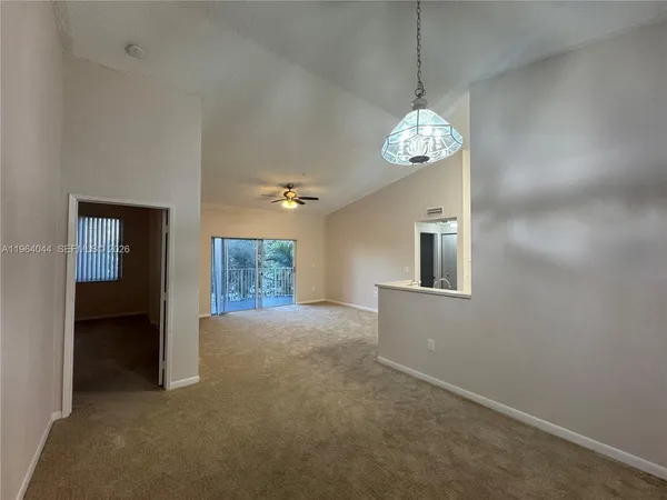 $2,000 | 6936 Southwest 39th Street, Unit D303, Davie, FL 33314