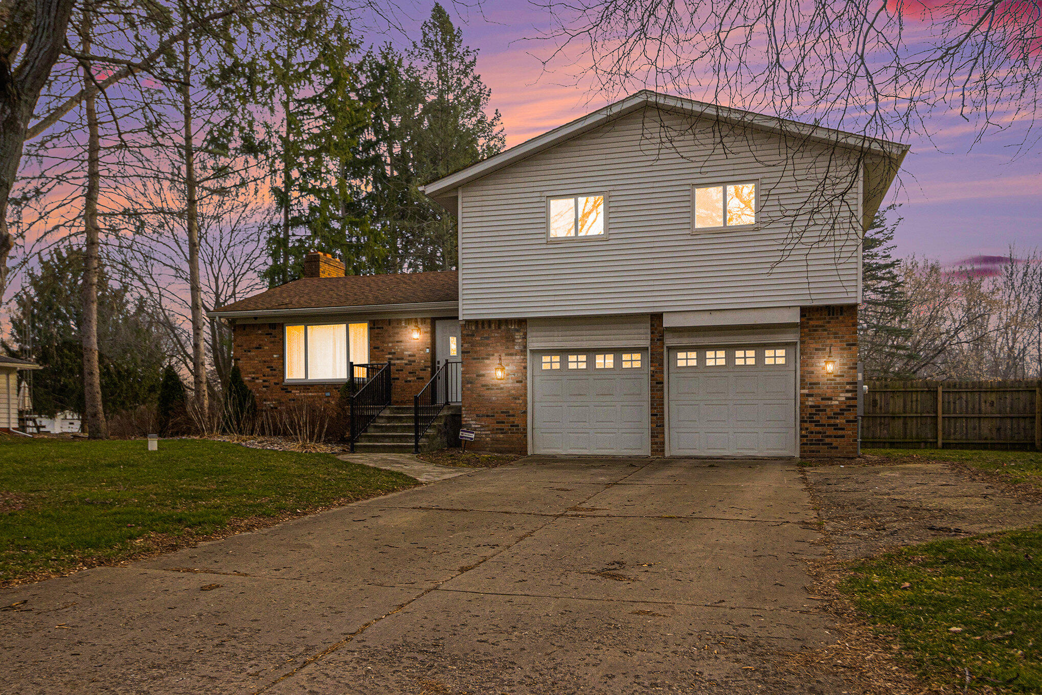 4117 Rochdale Drive Flint, MI 48504 - Photo 1 of 25 Exterior