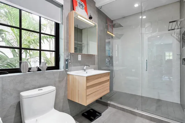 $3,995,000 | 484 Northeast 57th Street, Miami, FL 33137