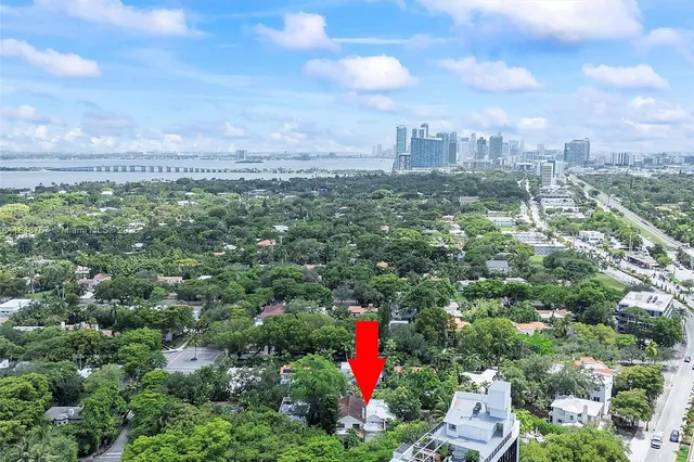 $3,995,000 | 484 Northeast 57th Street, Miami, FL 33137
