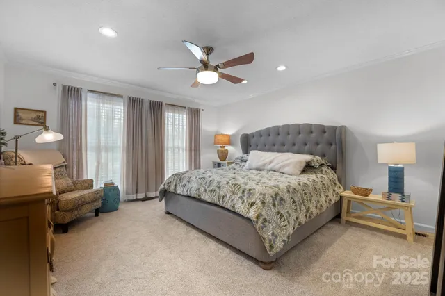 $439,900 | 489 17th Avenue Northeast, Hickory, NC 28601