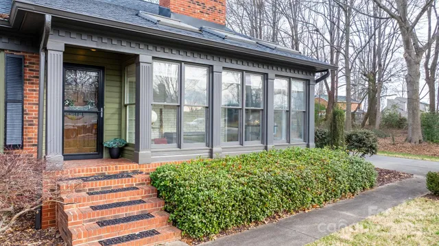 $439,900 | 489 17th Avenue Northeast, Hickory, NC 28601