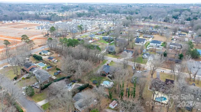 $439,900 | 489 17th Avenue Northeast, Hickory, NC 28601