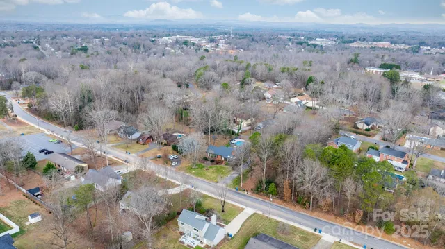 $439,900 | 489 17th Avenue Northeast, Hickory, NC 28601